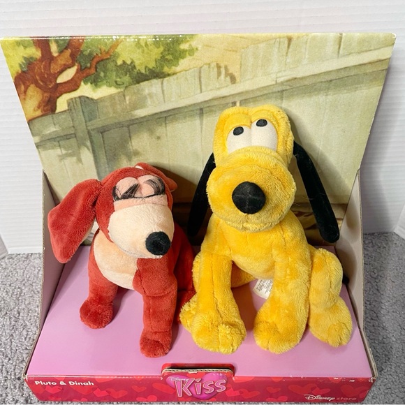 Walt Disney KISS PLUTO & DINAH PLUSH Stuffed Animal DISNEY STORE New - Picture 1 of 9